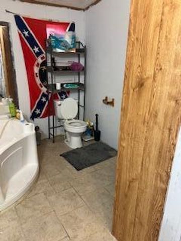 22423 Round Valley Drive, Hartshorn, MO 65479