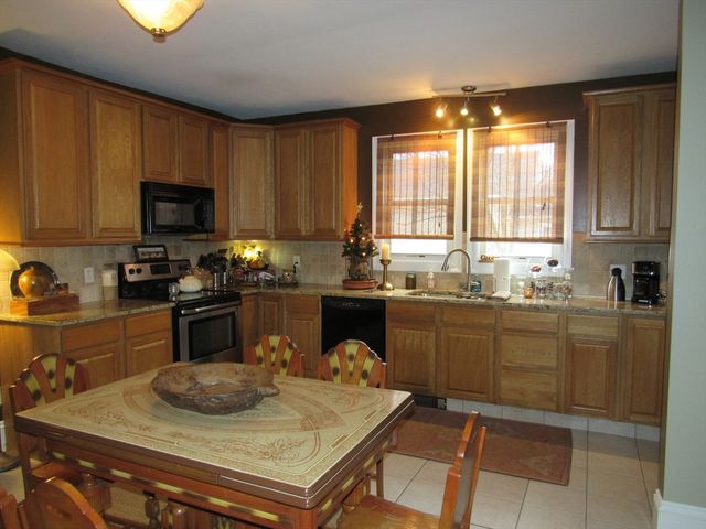 96 Main St 1, Blackstone, MA 01504