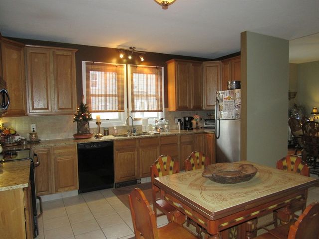 96 Main St 1, Blackstone, MA 01504