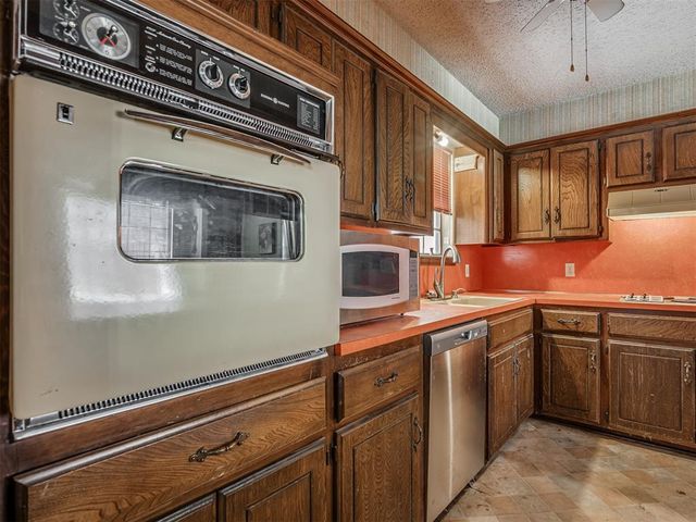 7 Kiowa, Shawnee, OK 74801