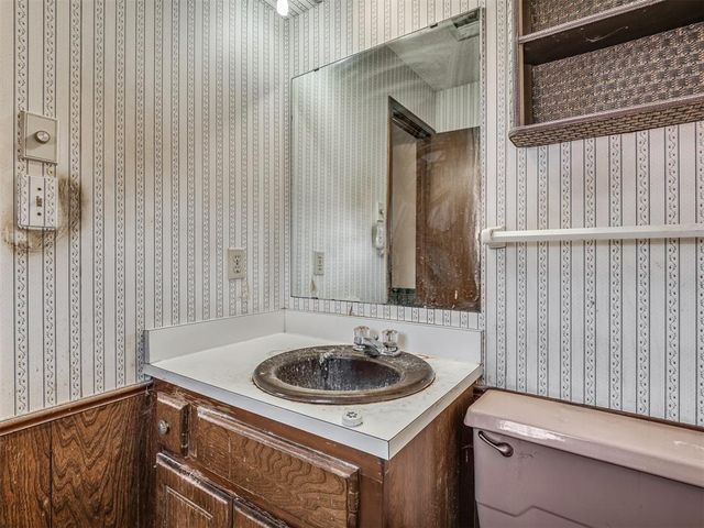 7 Kiowa, Shawnee, OK 74801