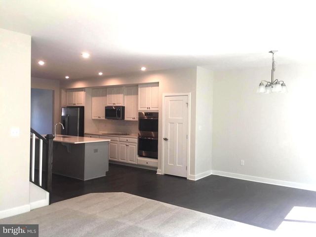 735 STONEHOUSE WAY, Hockessin, DE 19707