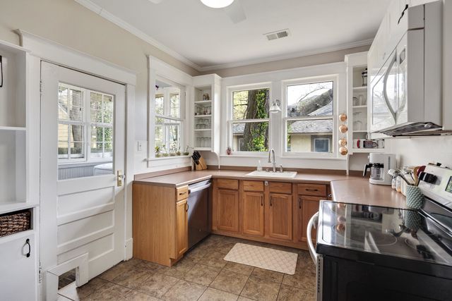 1920 FELIX AVE, Memphis, TN 38104