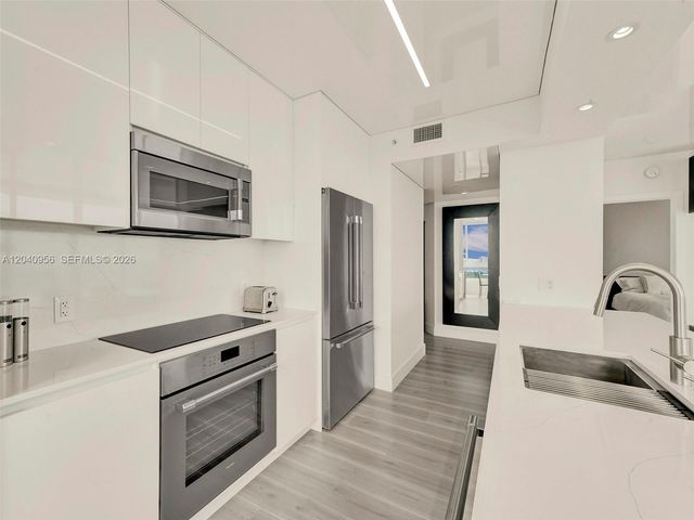 6365 Collins Avenue 2407, Miami Beach, FL 33141