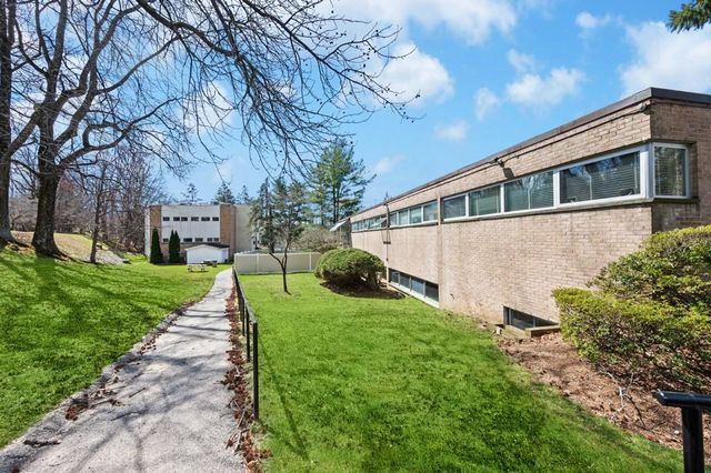 200 S Broadway 2-1 BLDG 2, Tarrytown, NY 10591