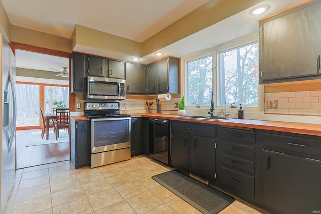 17066 Hampton Drive, Granger, IN 46530