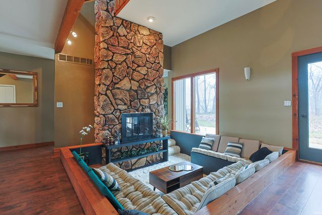 17066 Hampton Drive, Granger, IN 46530