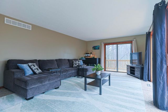 17066 Hampton Drive, Granger, IN 46530