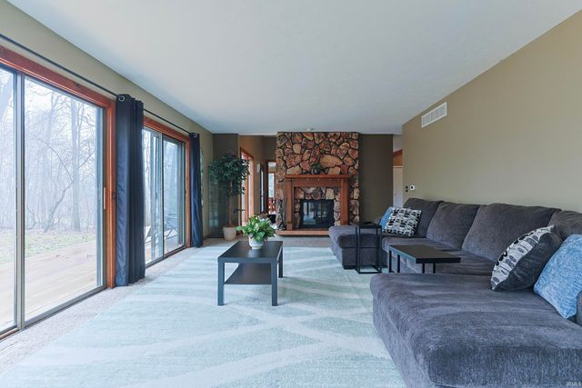 17066 Hampton Drive, Granger, IN 46530