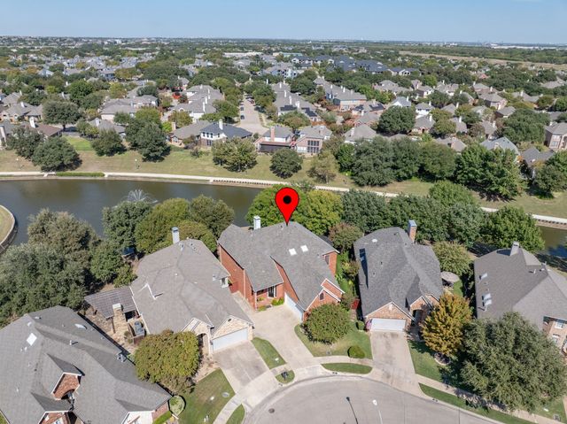 215 Edgestone Drive, Irving, TX 75063