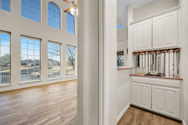 215 Edgestone Drive, Irving, TX 75063