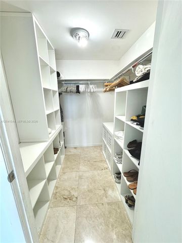 475 Brickell Avenue 2512, Miami, FL 33131