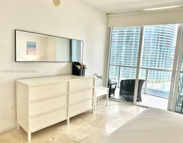 475 Brickell Avenue 2512, Miami, FL 33131