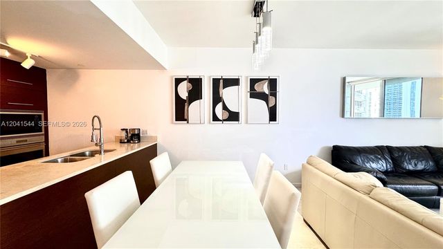 475 Brickell Avenue 2512, Miami, FL 33131