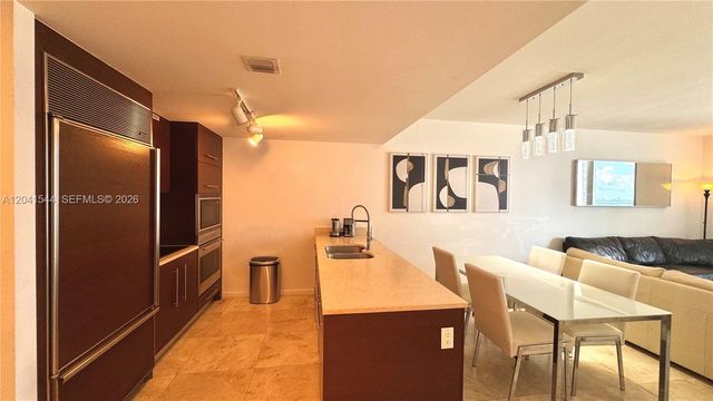 475 Brickell Avenue 2512, Miami, FL 33131