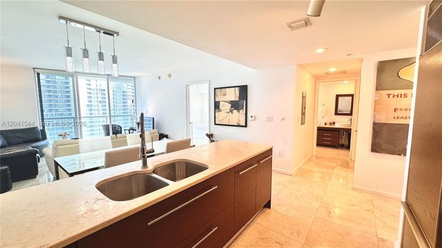 475 Brickell Avenue 2512, Miami, FL 33131