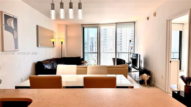 475 Brickell Avenue 2512, Miami, FL 33131