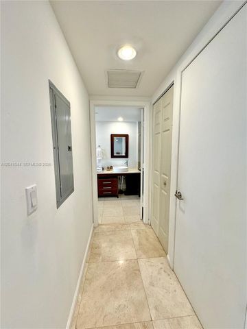 475 Brickell Avenue 2512, Miami, FL 33131