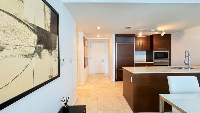 475 Brickell Avenue 2512, Miami, FL 33131