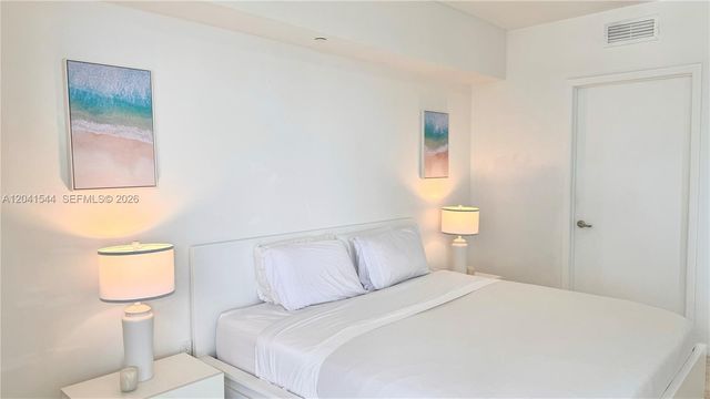 475 Brickell Avenue 2512, Miami, FL 33131