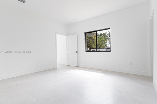 1494 NE 117th ST, Miami, FL 33161