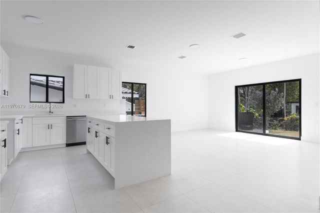 1494 NE 117th ST, Miami, FL 33161