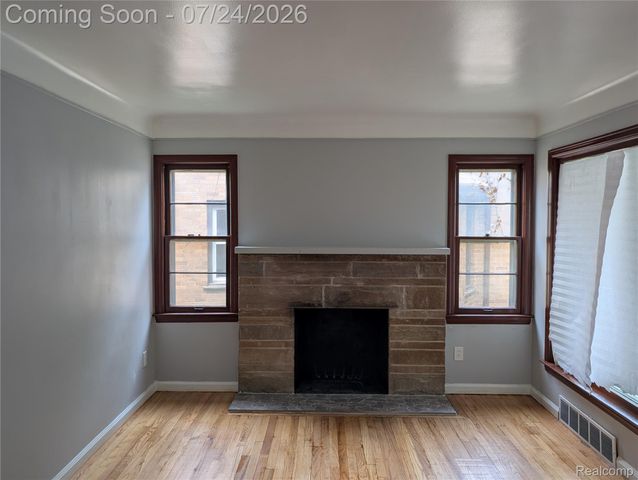 16531 Plainview Avenue, Detroit, MI 48219