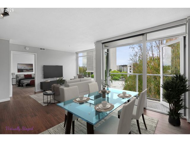 533 Ne HOLLADAY St 701, Portland, OR 97232