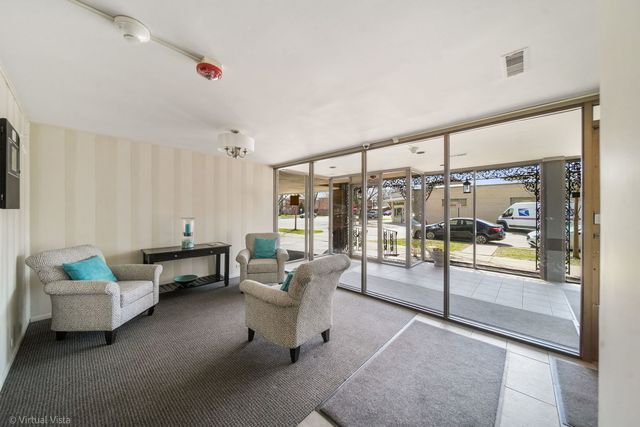 1601 N 76th Court 307, Elmwood Park, IL 60707