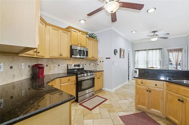 1221 Kingsbury Lane, Powder Springs, GA 30127