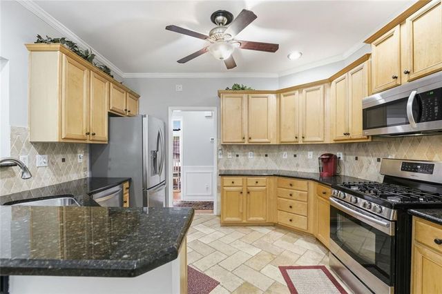 1221 Kingsbury Lane, Powder Springs, GA 30127