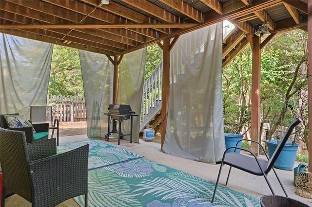 1221 Kingsbury Lane, Powder Springs, GA 30127