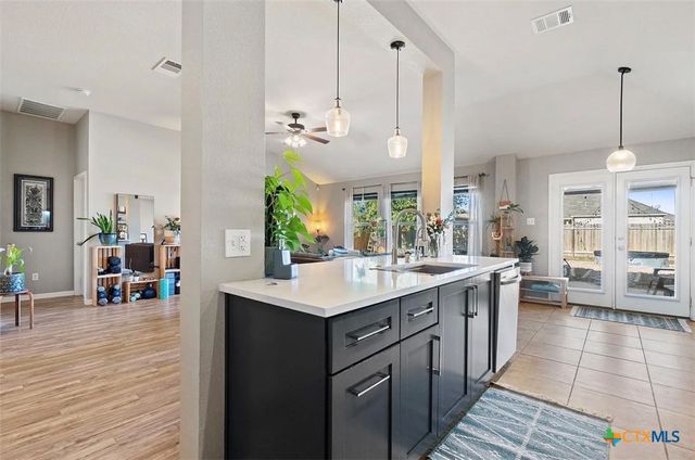 1552 Twin Cove, Kyle, TX 78640