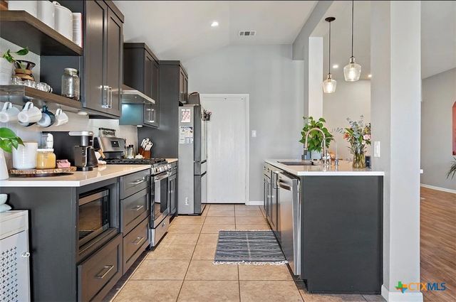 1552 Twin Cove, Kyle, TX 78640