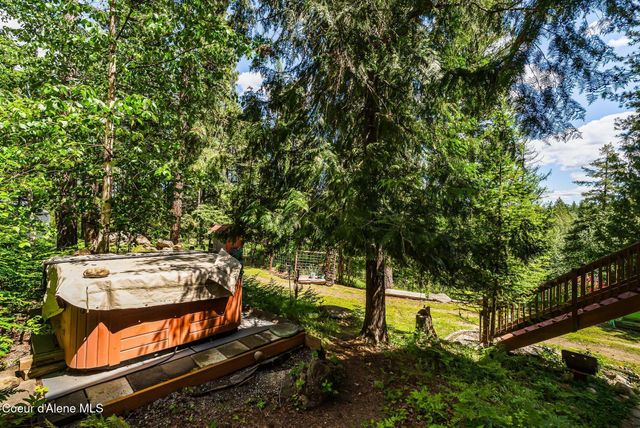 561 Geenen RD, Cocolalla, ID 83813