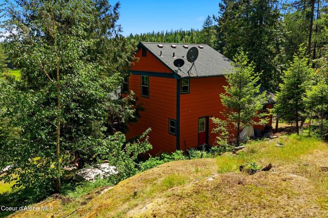 561 Geenen RD, Cocolalla, ID 83813