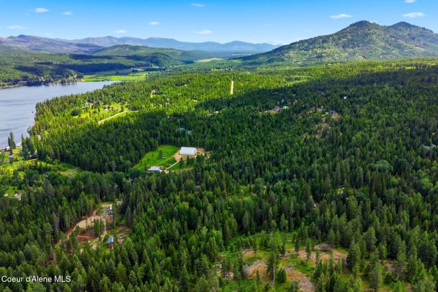 561 Geenen RD, Cocolalla, ID 83813