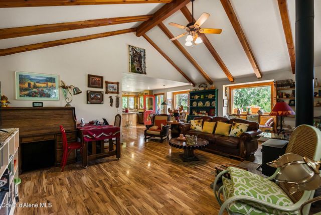 561 Geenen RD, Cocolalla, ID 83813