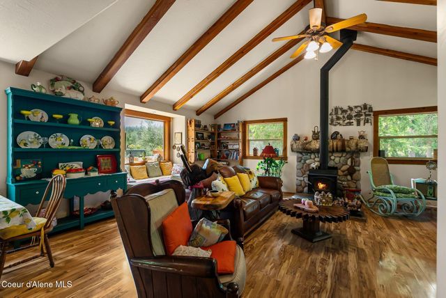 561 Geenen RD, Cocolalla, ID 83813