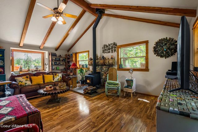 561 Geenen RD, Cocolalla, ID 83813