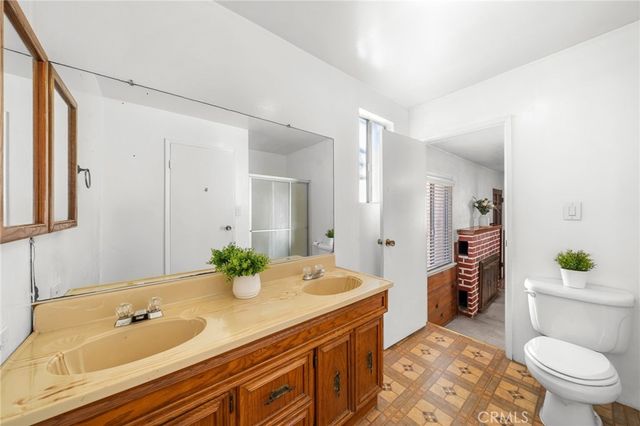 9929 Rosewood Avenue, South Gate, CA 90280