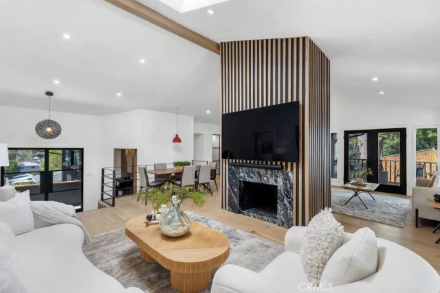 5200 Don Pio, Woodland Hills, CA 91364