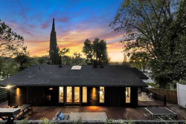 5200 Don Pio, Woodland Hills, CA 91364