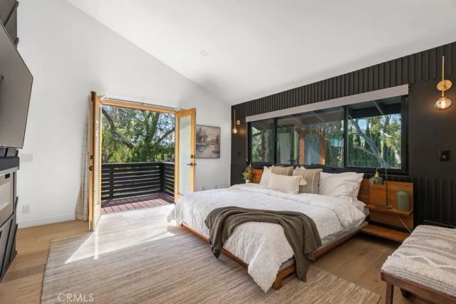 5200 Don Pio, Woodland Hills, CA 91364