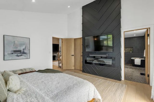 5200 Don Pio, Woodland Hills, CA 91364