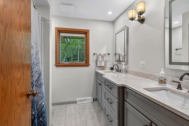 1123 Lake Shore ROAD, Grafton, WI 53024