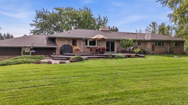 1123 Lake Shore ROAD, Grafton, WI 53024