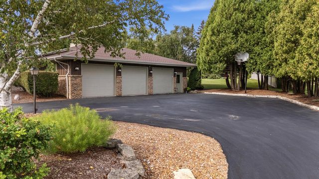 1123 Lake Shore ROAD, Grafton, WI 53024