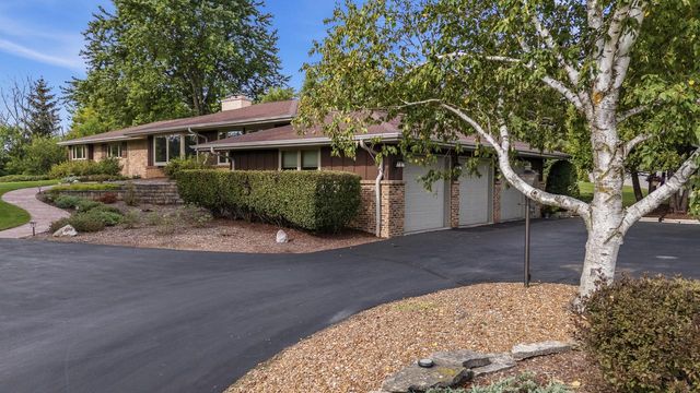 1123 Lake Shore ROAD, Grafton, WI 53024