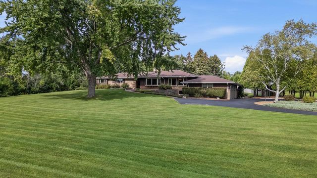 1123 Lake Shore ROAD, Grafton, WI 53024